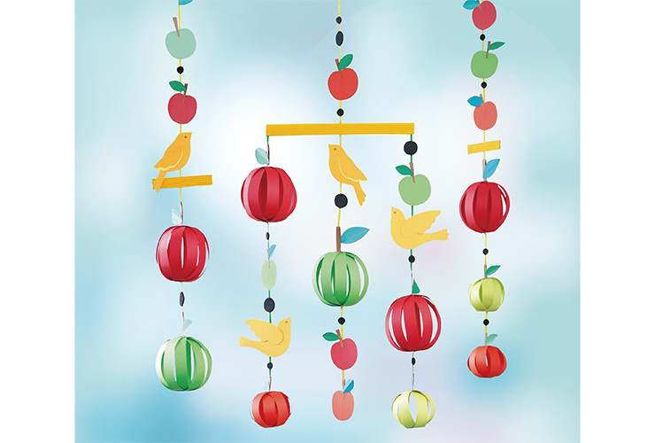 ゆらゆら、りんごの吊るし飾り