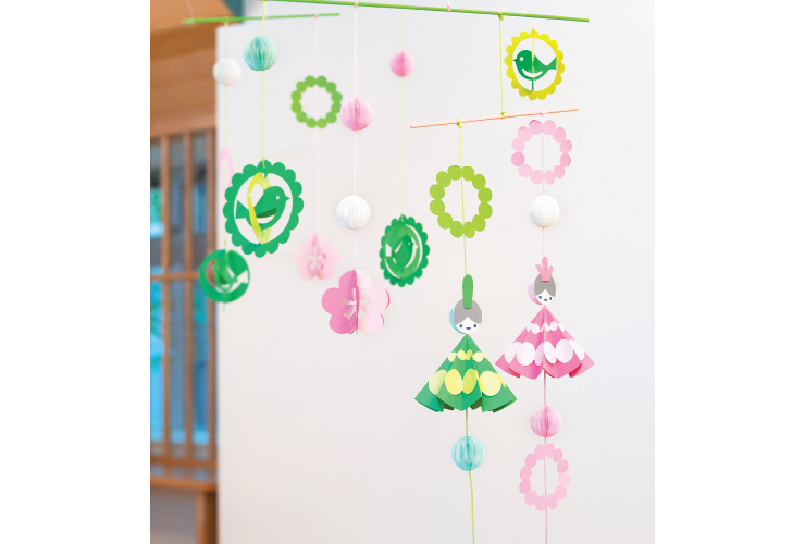 立体モチーフのおひなさまモビール