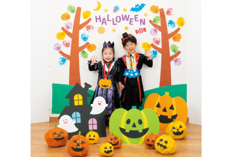 【ハロウィン】⼦どもが作るフォトブース
