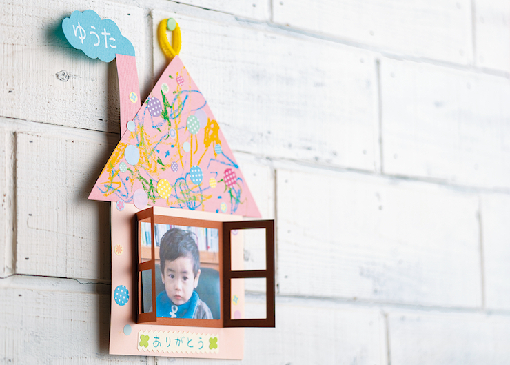 ぐるぐる描きの壁飾り